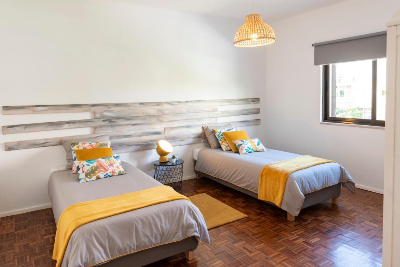 Vita Portucale ! Nook Beach Apartments Коста да Капарика Екстериор снимка